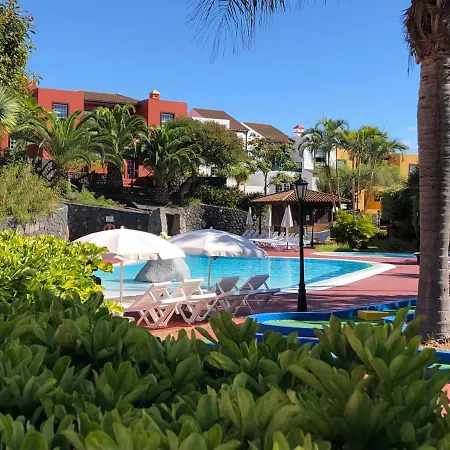 Oasis San Antonio דירה